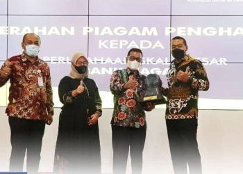 Bank Nagari Terima Piala Paritrana Award Sekaligus Hadiah Mobil