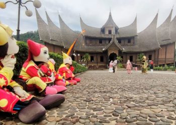 Maskot Istano Basa Pagaruyuang yang Menolak Kalah dari Pandemi