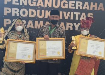 Kepedulian Pemprov Sumbar pada Dunia Usaha Berbuah Penghargaan Pramakarya 2021
