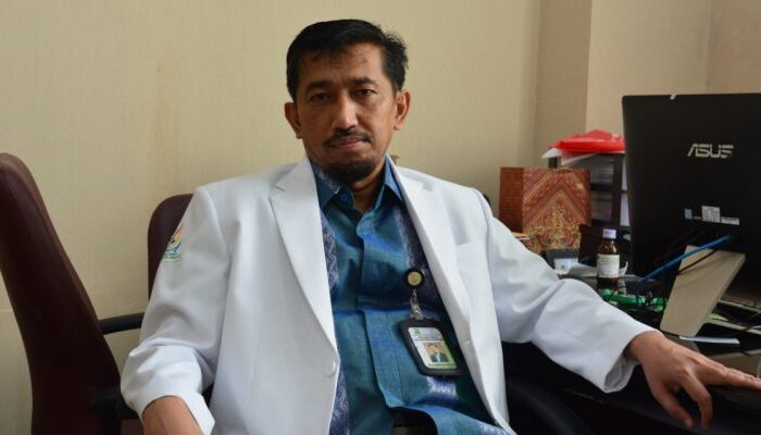 Dr. dr. Andani Eka Putra, M.Sc : Berbuat Ikhlas, Biarkan Allah yang Membalas