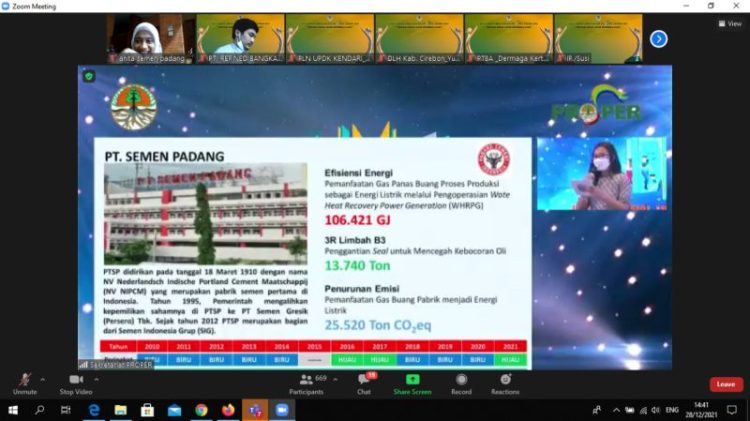Tangkapan layar saat PT Semen Padang meraih anugerah PROPER Hijau 2021 lewat Program Penilaian Peringkat Kinerja Perusahaan dalam Pengelolaan Lingkungan Hidup (PROPER) dari Kementerian LHK, Selasa (28/12). IST