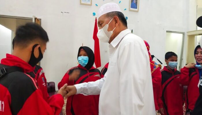 Tujuh Atlet Peparperda Dilepas Bupati Pasbar