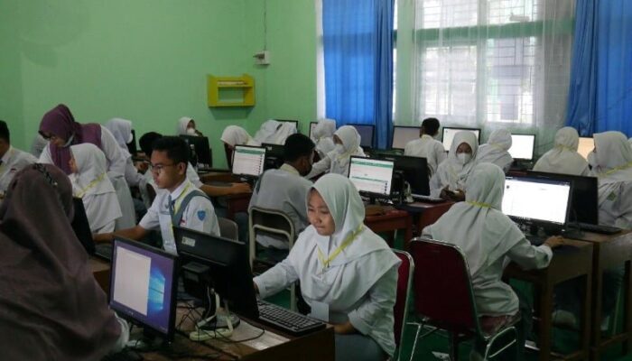 MAN 1 Padang Gelar UMBK Selama 8 Hari