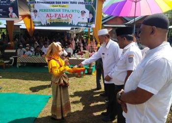 Bupati Pasbar Hamsuardi Resmikan RTA Al Falaq