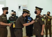 Kajati Sumbar Lantik Tiga Kajari dan Koordinator