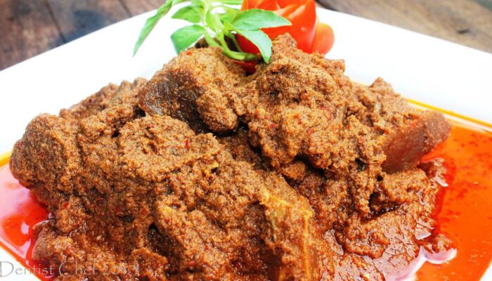 MENU BERBUKA: Lezatnya Kalio Dagiang ‘Duet’ dengan Kerupuak Jariang Balado