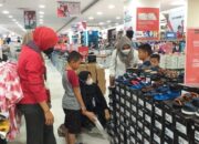 30 Anak Yatim Dibawa BSI Berbelanja Baju Lebaran
