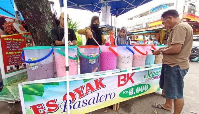 Mau Minuman Segar, Buruan Kunjungi Es Oyak Basalero