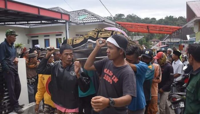 Selamat Jalan Pak Pinin! Petugas Kebersihan Padang Panjang, Korban Truk Sampah Terbalik
