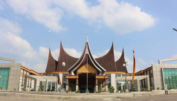 Masyarakat Keluhkan Kinerja Dewan Dharmasraya