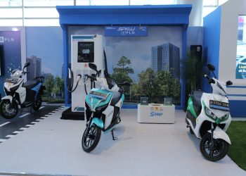 Dukung Kendaraan Listrik, PLN Hadirkan SPBKLU di IIMS 2022