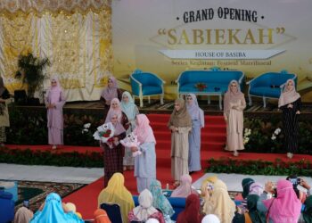 Grand Opening Sabiekah, Diniyyah Puteri Lestarikan Pakaian Identitas Perempuan Minang