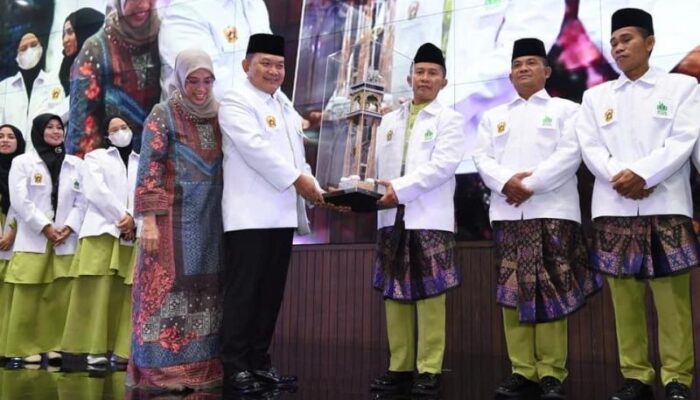 Pemenang MTQ Nasional TNI AD Jadi Imam Salat Idulfitri