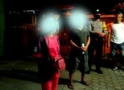 Diduga Mesum, Sepasang Paruh Baya Digerebek Warga
