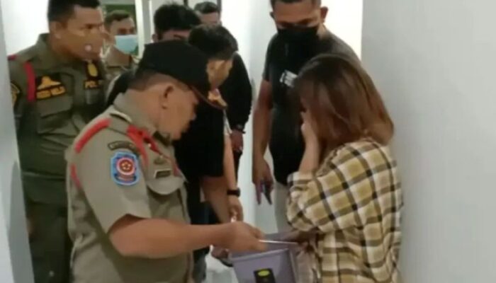 Satpol PP Padang Amakan 23 Muda Mudi di Hotel