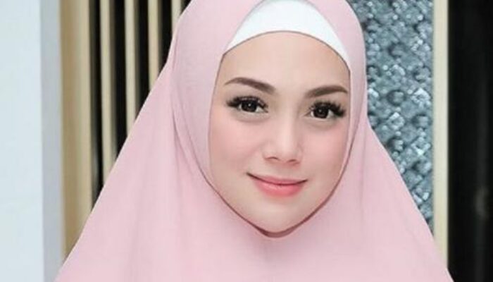 Meski Non-muslim! Celine Evangelista Nyaman Berhijab, Cantik Lagi