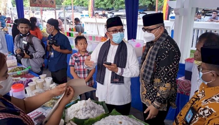 Pasa Pabukoan di Pelataran Parkir IPPI Padang, Belanja Bisa Non Tunai Q-Ris Bank Nagari