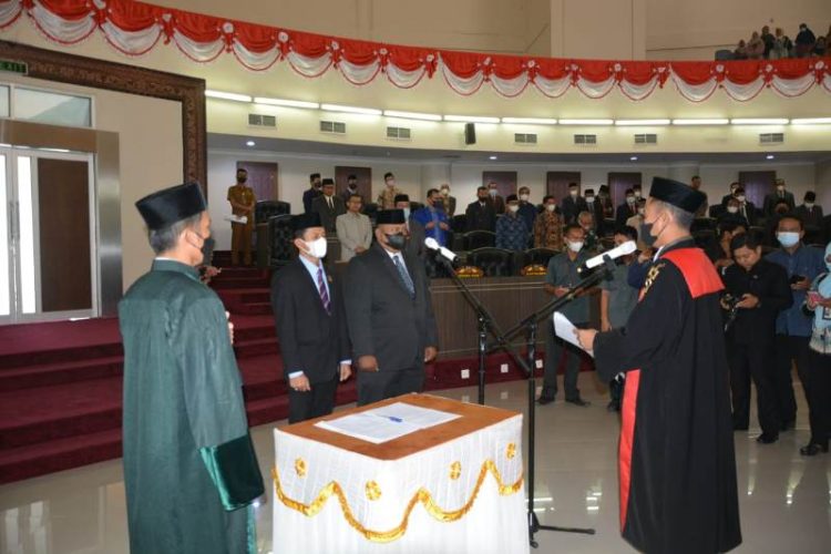 pelantikan wakil DPRD