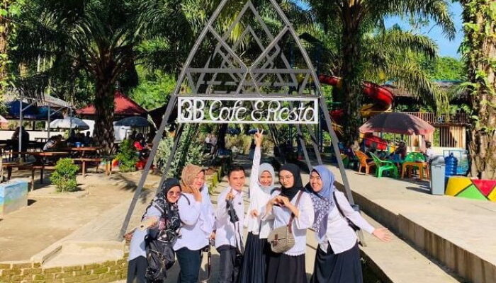 LIPUTAN EKSLUSIF: Objek Wisata 3 B Resto Dan Cafe Andalan di Paraman Ampalu