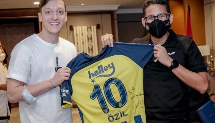 Sandiaga Uno: Pesepakbola Mesut Ozil Pembuka Kolaborasi Brand Indonesia dengan Bintang Dunia