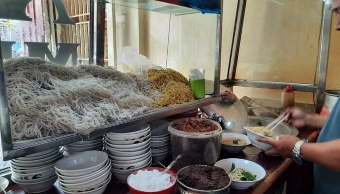 Bakso Legendaris “Amin” Padang Panjang Jadi Tujuan Wisata Kuliner saat Libur Lebaran