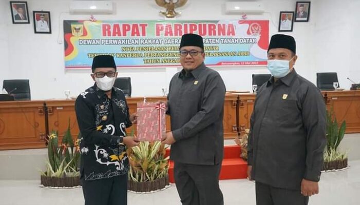 Paripurna LPJ APBD Tanah Datar 2021, Target Pendapatan Daerah Tercapai 98,98 Persen