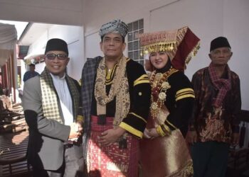 Irjen. Pol. Angesta Romano Yoyol Dilewakan Jadi Datuak Gindo Sati Kaum Suku Koto