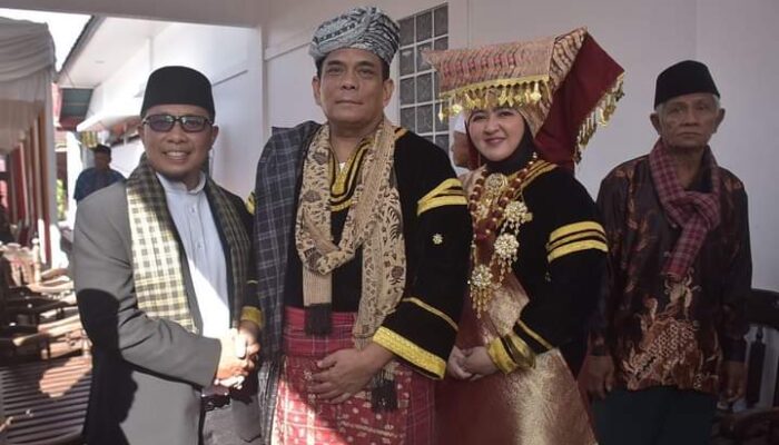 Irjen. Pol. Angesta Romano Yoyol Dilewakan Jadi Datuak Gindo Sati Kaum Suku Koto