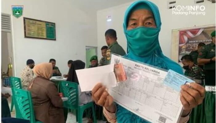 6.000 Keluarga di Padang Panjang Terima BLT Minyak Goreng