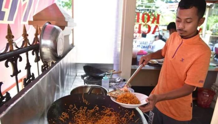 Ana Mie Aceh Razali, Warung Mie Legendaris dari Aceh Hadir di Pariaman