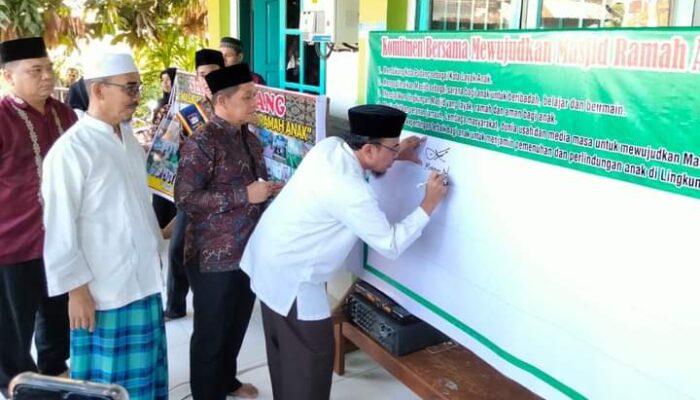 Ada Masjid Ramah Anak di Padang, Anak-anak Difasilitasi Kegiatan Pembinaan Mental