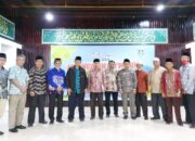 Terima Reward Emas, Dua Guru Thawalib Padang Panjang Terharu