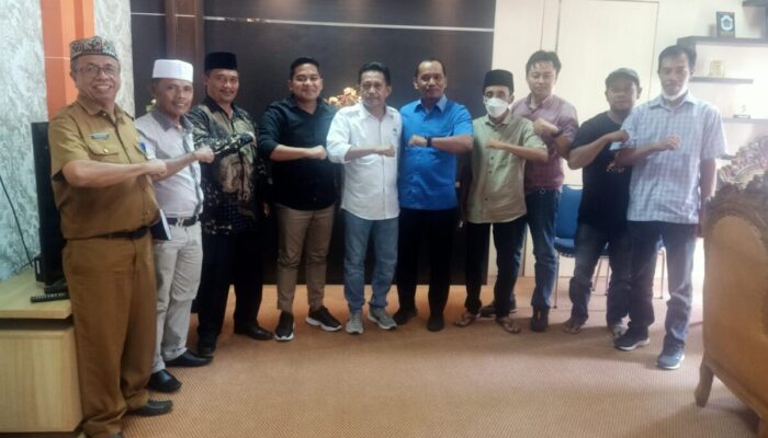 Petani Sawit Mengadu ke DPRD Dharmasraya! Tak Hanya Harga Murah, TBS Juga Terancam Tak Dibeli Pabrik