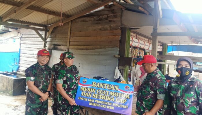 Bantu Tempat Usaha, Danrem 032/WBR Apresiasi Anggota TNI yang Kreatif