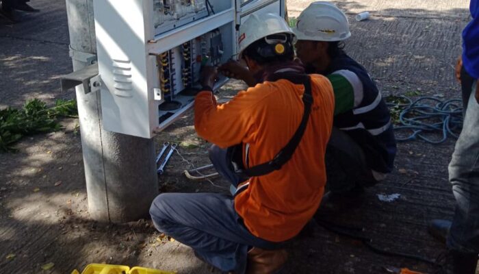 PLN Siapkan 2 Unit SPLU untuk Melistriki Pedagang di Pelabuhan Gili Mas