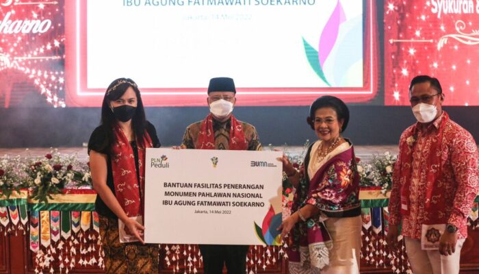 PLN Terangi Monumen Pahlawan Nasional Ibu Agung Fatmawati Soekarno di Bengkulu