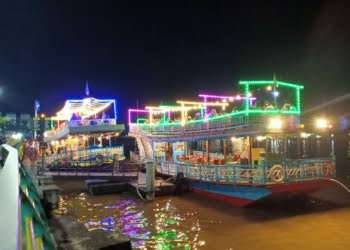 Keren..! PLN Bikin Kawasan Wisata Waterfront Kapuas Indah di Malam Hari, UMKM Menggeliat