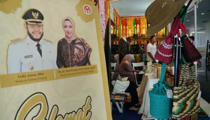 Kerajinan UMKM Padang Panjang Banyak Diminati Perantau Pada Pameran Munas Gebu Minang
