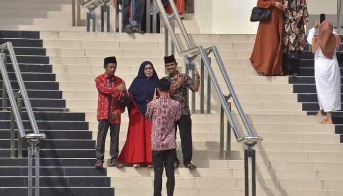 Ikon Baru Wisata Religi, Masjid Islamic Center Padang Panjang Ramai Dikunjungi Wisatawan