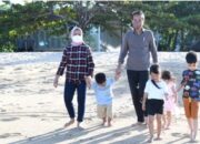 Libur Lebaran, Presiden Jokowi Ajak Cucu Menikmati Pantai Nusa Dua Bali
