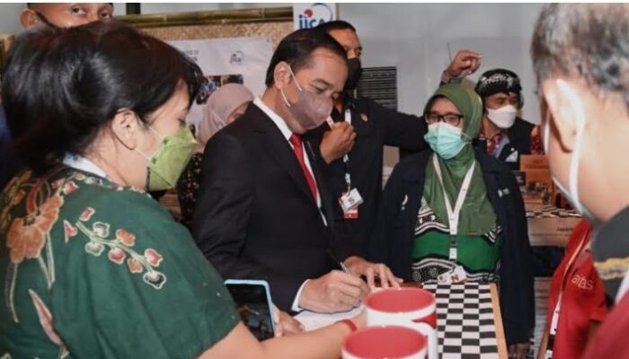 Kunjungi Pameran Adexco 2022, Jokowi: Jadikan Rumah Resiliensi Tempat Diskusi Lahirkan Inovasi Penanggulangan Bencana