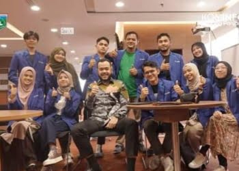 Walikota Fadly Amran Lepas Mahasiswa Padang Panjang Kuliah di University of Arizona Amerika