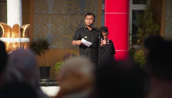 Bupati Sutan Riska Meradang! Kepala OPD yang Tak Bisa Kerjasama Dipersilakan Mundur