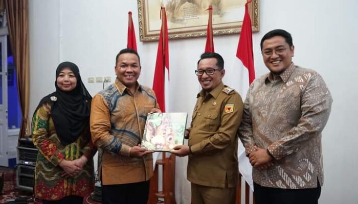 Konsul Pelancongan Director Tourism Malaysia Kagum Keindahan Alam Kampung Halamannya di Pagaruyung