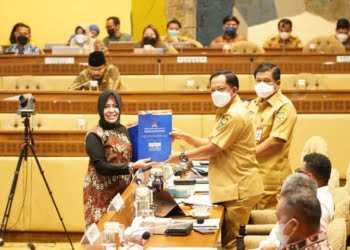 Anggota DPR RI Reska Oktoberia Perjuangkan Nagari Persiapan Pasaman Barat di Kemendagri