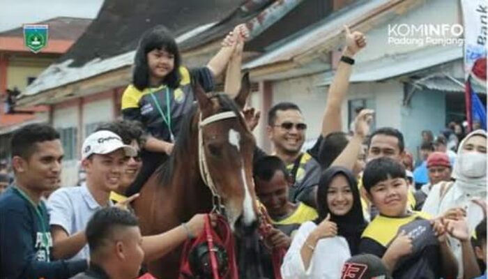 Si Cantik “Ellena Queen” Asal Riau Juara Kelas AB 2 Tahun Pemula