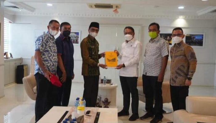 Bupati Safaruddin Dapat Dukungan Menpora Amali untuk Rehab GOR Singo Harau Limapuluh Kota