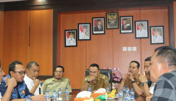 Pertemuan Bupati dengan GM Telkom Sumbar: Daerah yang Belum Ada Sinyal di Sijunjung akan Dibangun Jaringan Selular