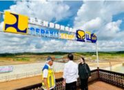 Presiden Jokowi Bersama Ketua DPR RI Puan Maharani Tinjau Proyek Pembangunan IKN