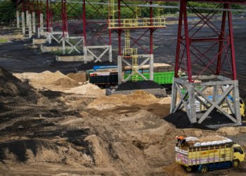 PLN Berhasil Produksi  Listrik Hijau 487 MWh dari 32 PLTU Berteknologi Co-Firing